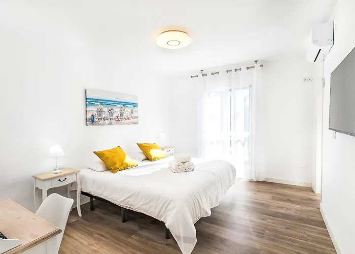 Cheng By Interhome * Nerja