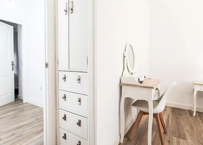 Cheng By Interhome *